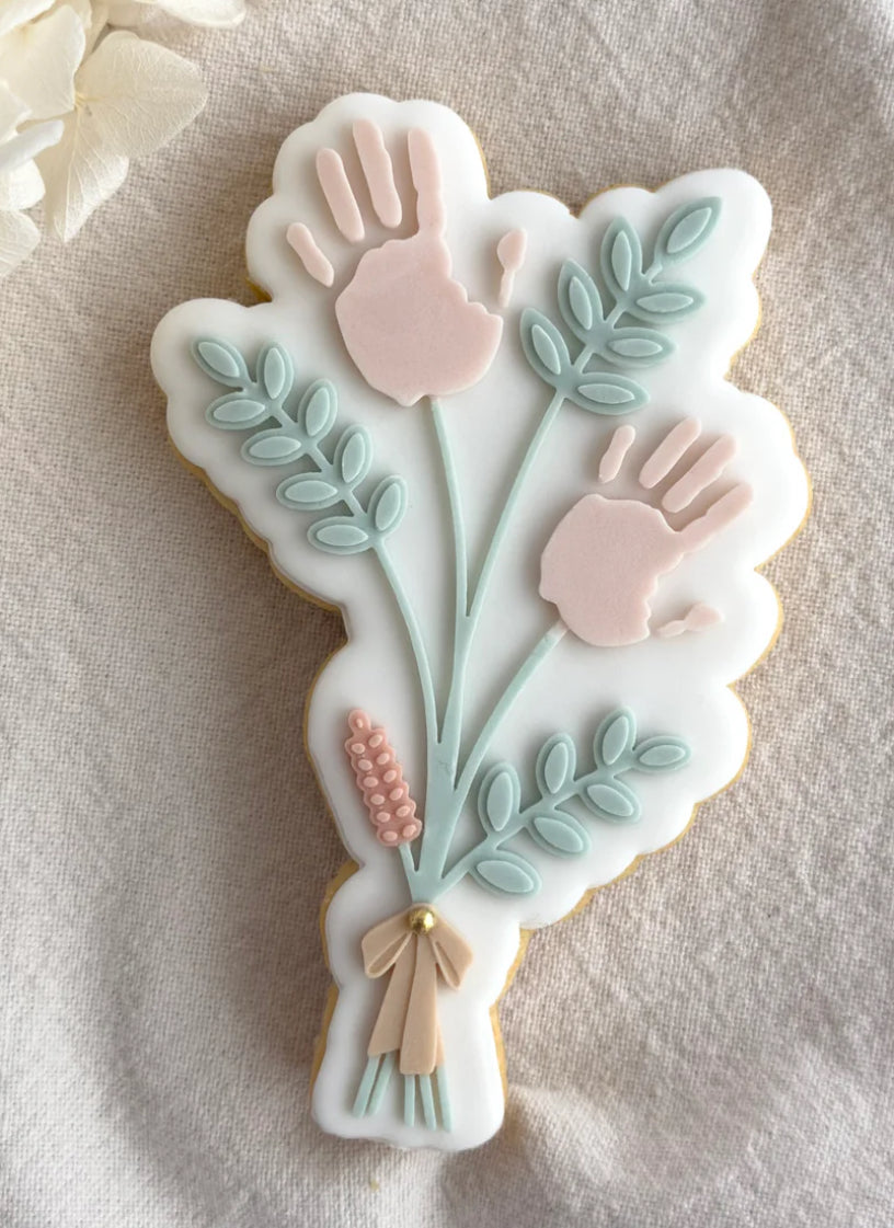 Hands flower bunch