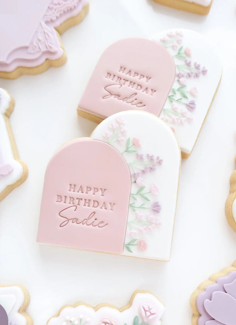 Floral Arch Title Cookie