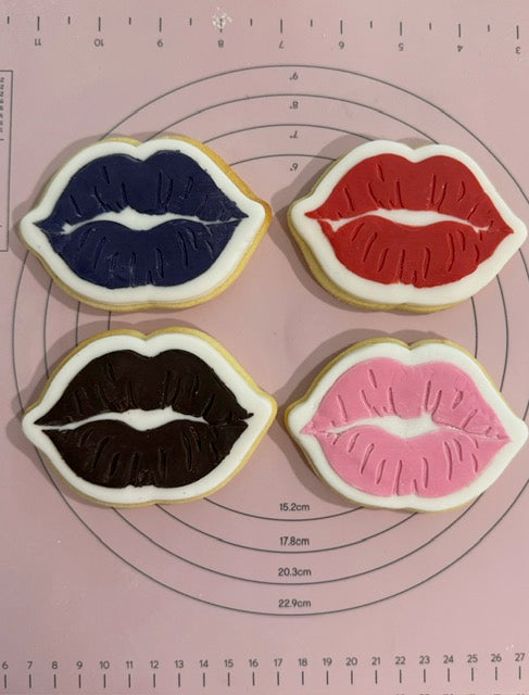 Large Lip Cookies